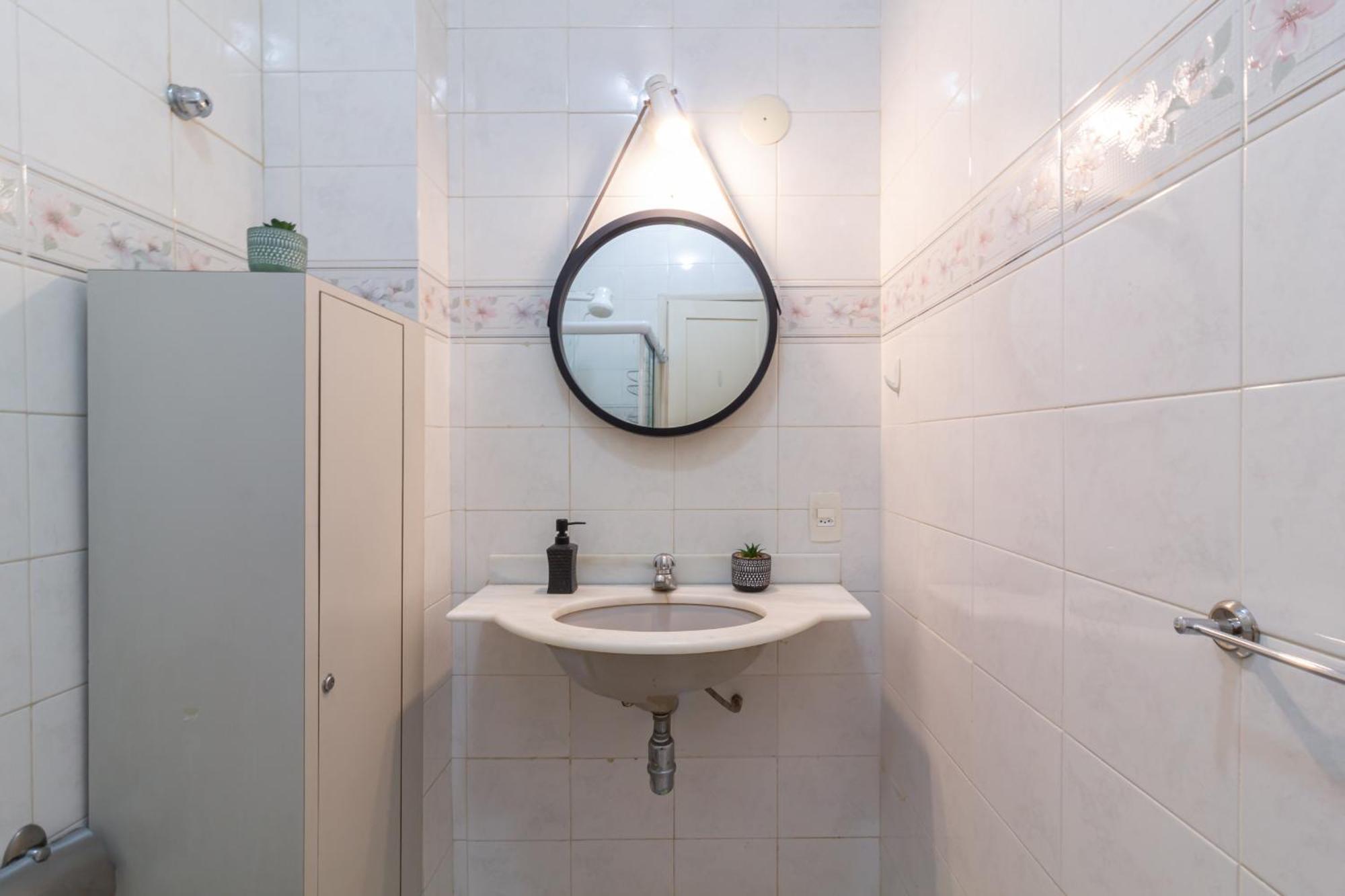 Pineapples Stc905 - Compacto E Decorado 2 Pax Em Copacabana *